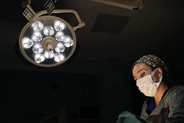 Uzm. Dr. Hatice Bilkur Öztürk, Plastik Rekonstrüktif Ve Estetik Cerrahi - Resim 2