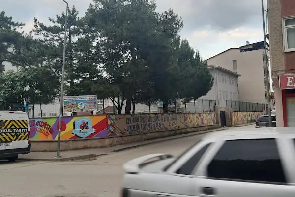 Altıeylül Ortaokulu - Resim 2