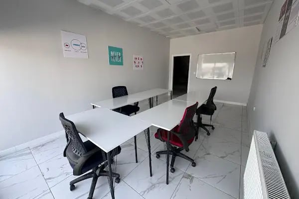 Bağlıca Amerikan Kültür Yabancı Dil Kursu - Resim 13