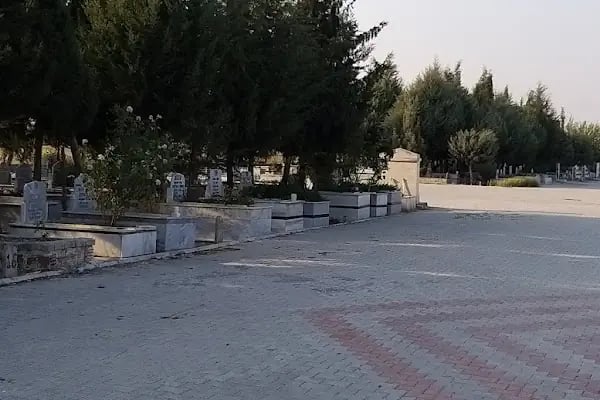 Ceyhan Yeni Mezarlık - Resim 2